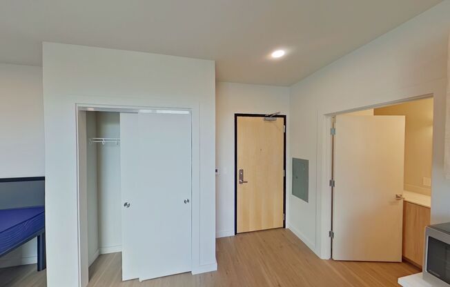 Studio, 1 bath, 314 sqft, $1,225, Unit 302