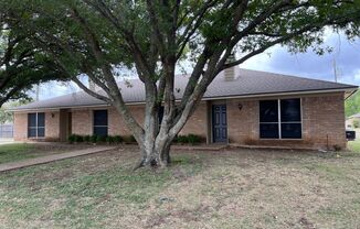 3/2 Hewitt, TX Duplex