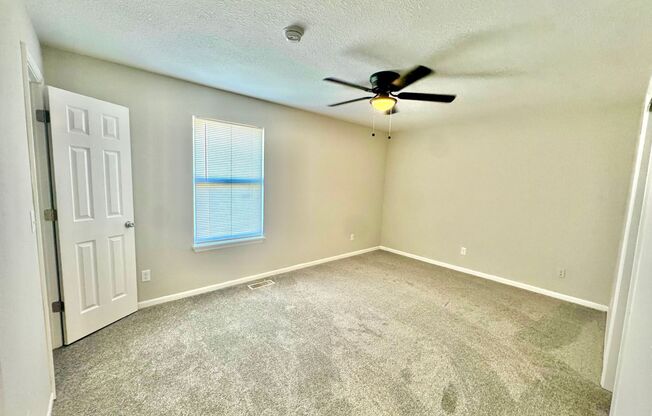 2 beds, 1.5 baths, 1,200 sqft, $1,525, Unit 1877