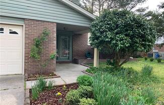 432 W FARMINGTON RD