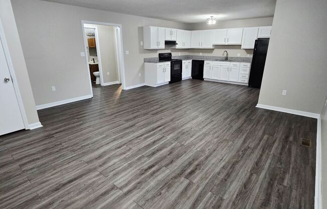 2 beds, 1.5 baths, 1,076 sqft, $1,429, Unit 056