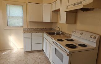 3 beds, 1 bath, $1,300