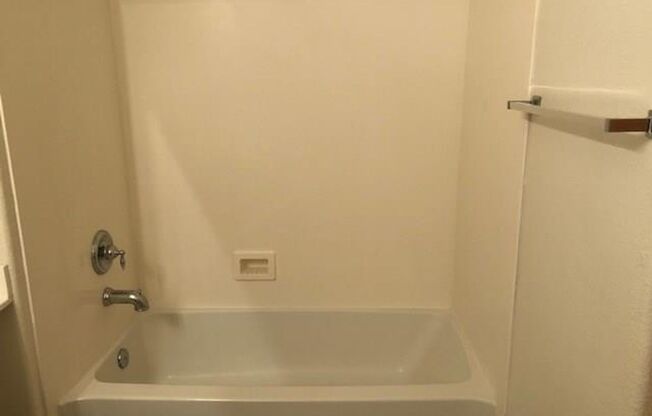 2 beds, 2 baths, $1,499, Unit 1