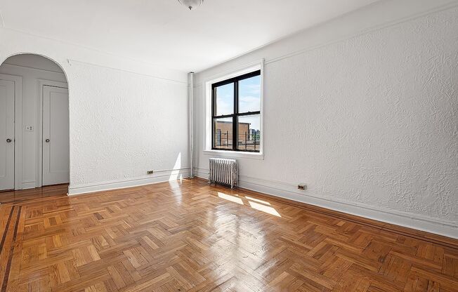 700 OAKLAND PL
