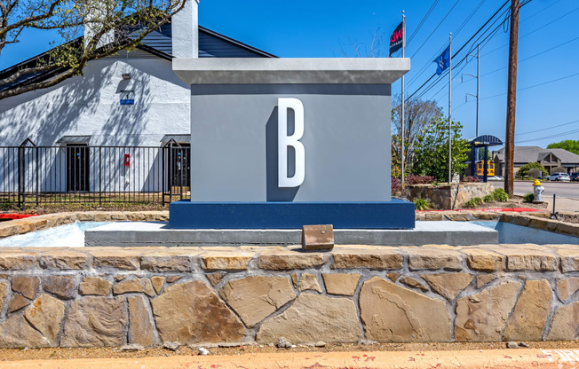 The Baxter Apartments monument sign