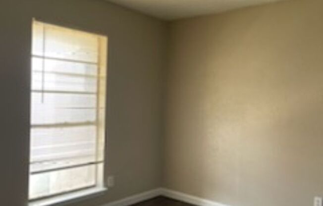 2 beds, 1.5 baths, 949 sqft, $1,450, Unit 281