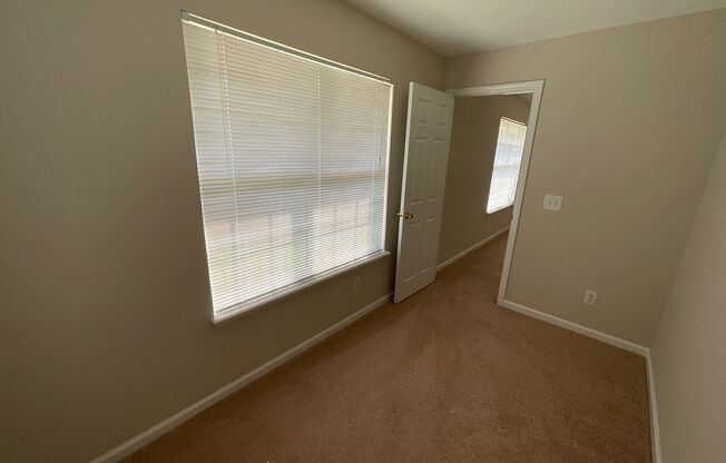 1 bed, 1 bath, 871 sqft, $1,225, Unit 2758-5