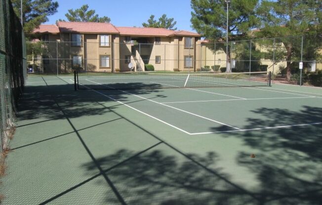 1 bed, 1 bath, $1,100, Unit #2033