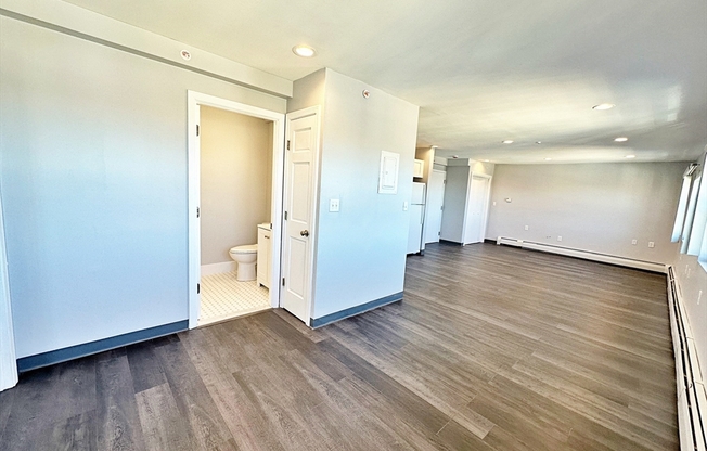 1 bed, 1 bath, 671 sqft, $3,000, Unit 601