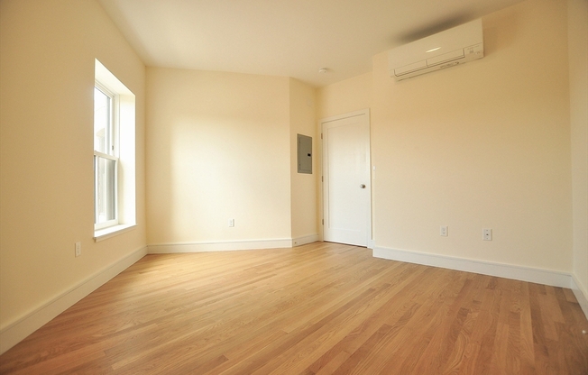 1 bed, 1 bath, 650 sqft, $3,650, Unit 5