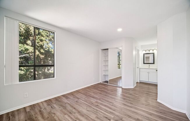 2 beds, 2 baths, 905 sqft, $1,948, Unit 103