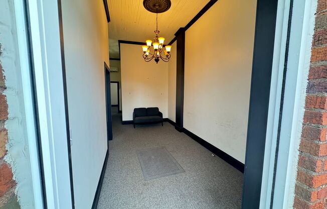 Studio, 1 bath, 150 sqft, $400, Unit Suite 205