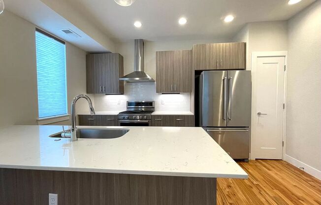 2 Bedroom 2 Full Bathrooms and 2 Half Bathrooms in Denver's West Colfax Neighborhood