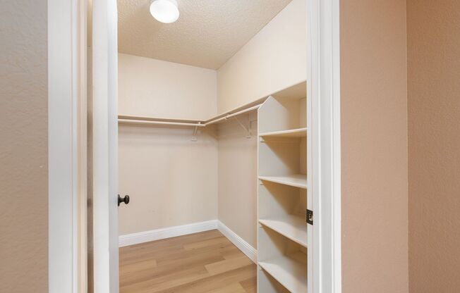 2 beds, 2 baths, $1,495, Unit # 2050