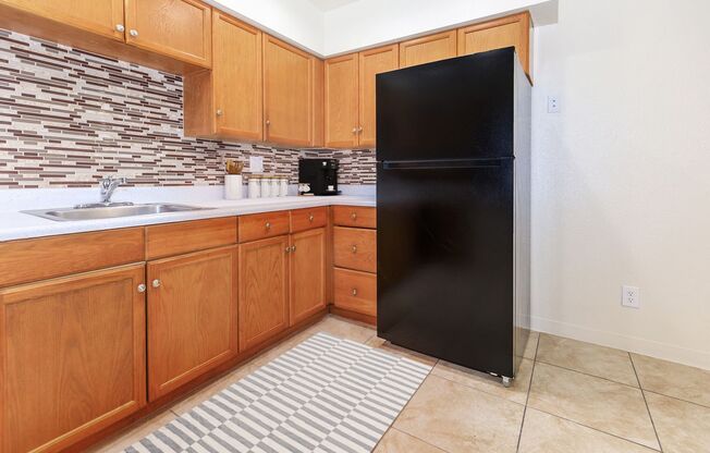 2 beds, 1 bath, 760 sqft, $1,210, Unit 2042