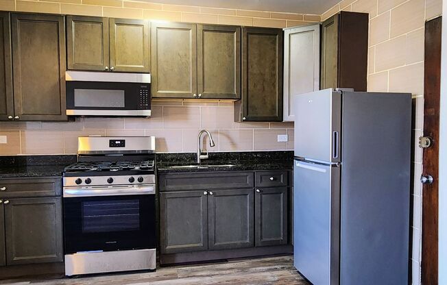 Studio, 1 bath, $1,225, Unit 108