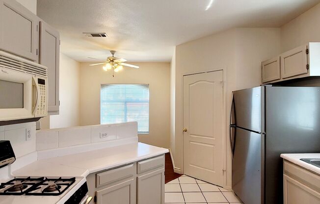5525 W Flamingo Rd #2033 - 2 bedrooms , 2 bathrooms, 1135 SQFT
