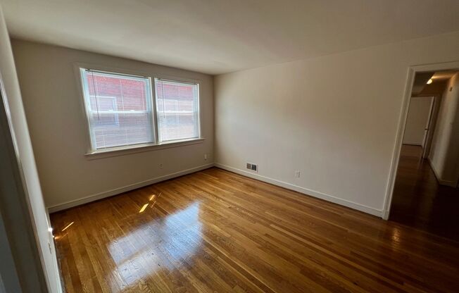 2 beds, 1 bath, $1,550