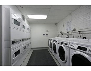 3 beds, 1 bath, 1,017 sqft, $4,800, Unit 301