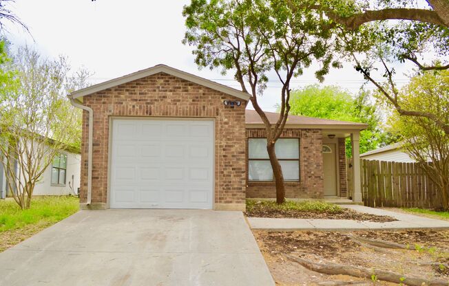 Beautiful 2 bed 2 bath with new flooring and granite countertops through out