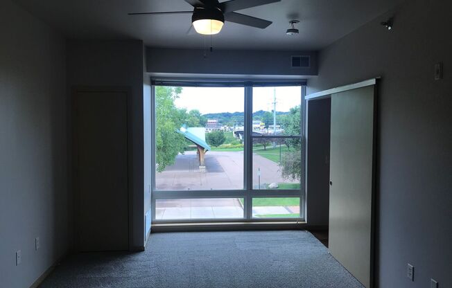 2 beds, 2 baths, 926 sqft, $1,600, Unit 210