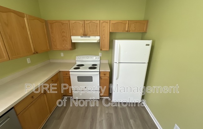 3 beds, 2.5 baths, 1,274 sqft, $1,795