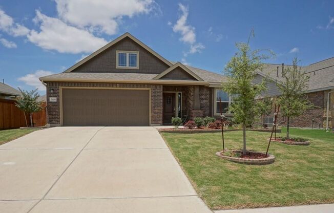 GREAT ONE STORY HOME IN FALCON POINTE*