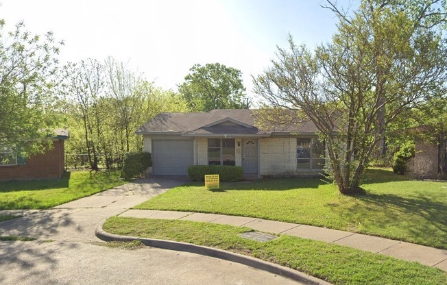 536 Henderson Circle