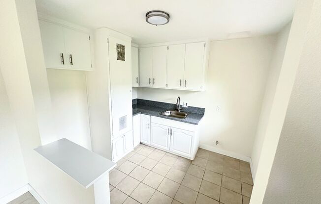 1 bed, 1 bath, $1,725, Unit Unit 7