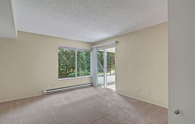 Watercrest Bedroom Apartments in Lake Forest Park, WA