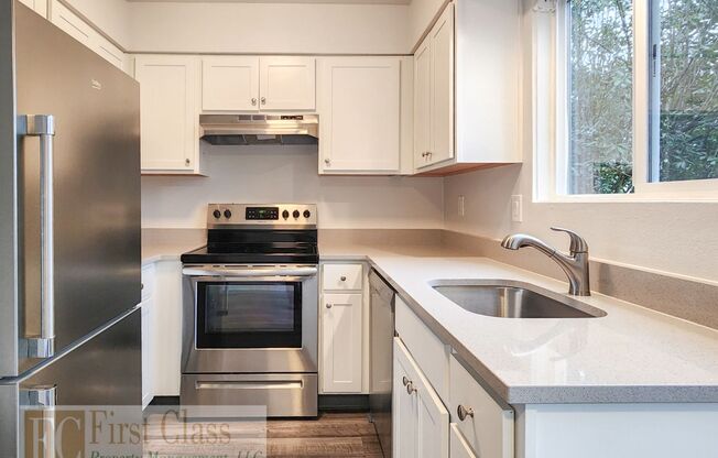 2 beds, 1 bath, 672 sqft, $1,395, Unit 14 / K642