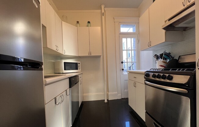 1 bed, 1 bath, 600 sqft, $2,700, Unit 174