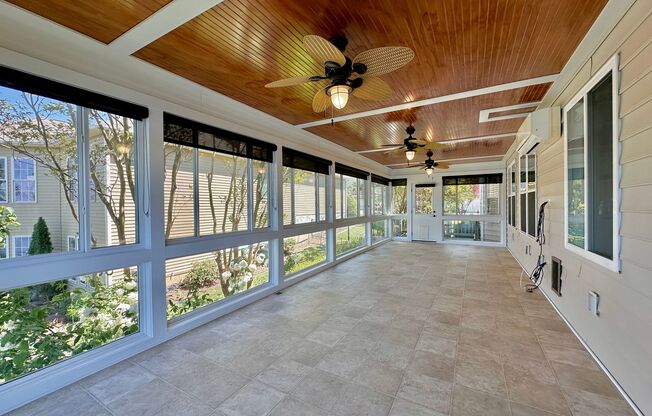 Beautiful Lakefront View!