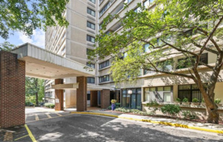 Bright And Spacious 2 Bed 2 Bath Condi With Balcony In Vibrant Highpointe