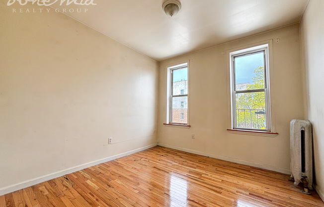 595 W 207 ST
