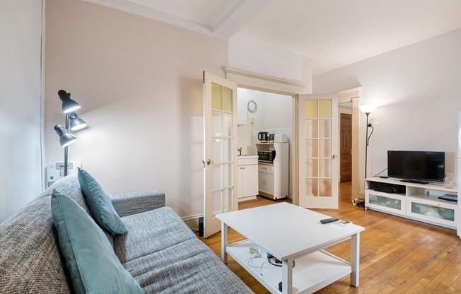 1 bed, 1 bath, 445 sqft, $2,800, Unit 608
