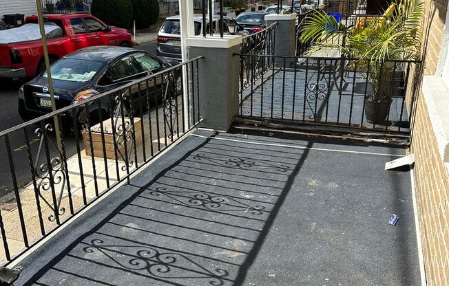 Newly Renovated 3 Bed/1 Bath Rowhome