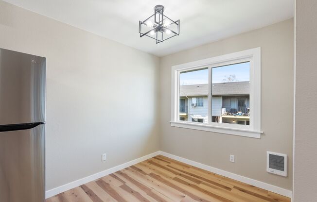 2 beds, 1 bath, 864 sqft, $1,395, Unit #20