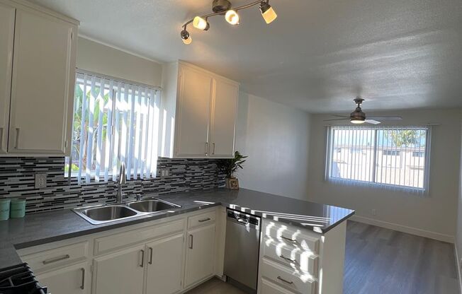 1 bed, 1 bath, 900 sqft, $2,022, Unit 381-35