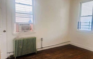 33 CLINTON AVE