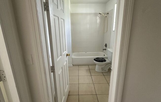 6 beds, 2 baths, $2,100