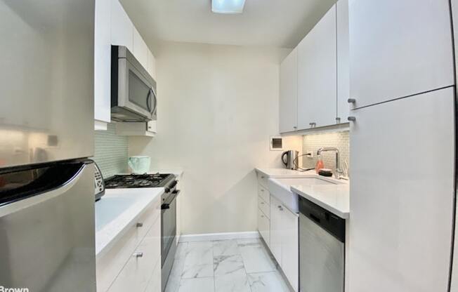 1441 3 AVE