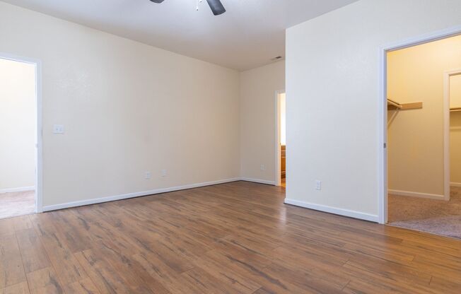 MOVE IN READY 3 Bedroom!