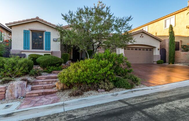 3 beds, 3 baths, $6,995