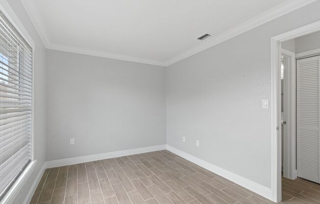 2 beds, 1 bath, 837 sqft, $1,795, Unit 833