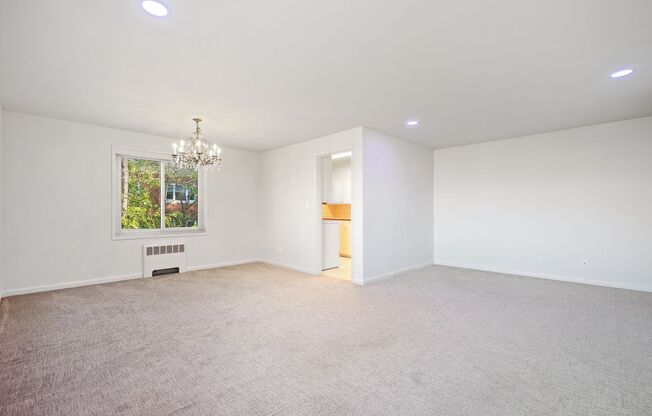 1 bed, 1 bath, 664 sqft, $1,685, Unit 301