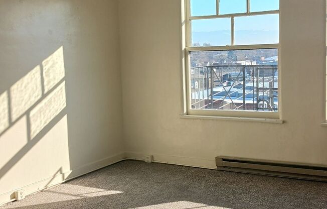 1 bed, 1 bath, $1,100, Unit 511