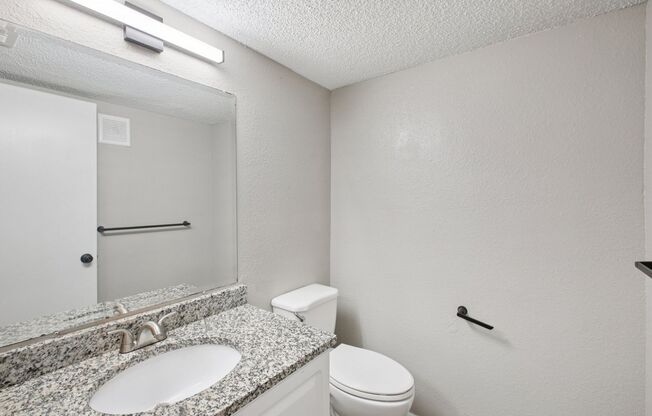 2 beds, 1.5 baths, 980 sqft, $1,425, Unit 972