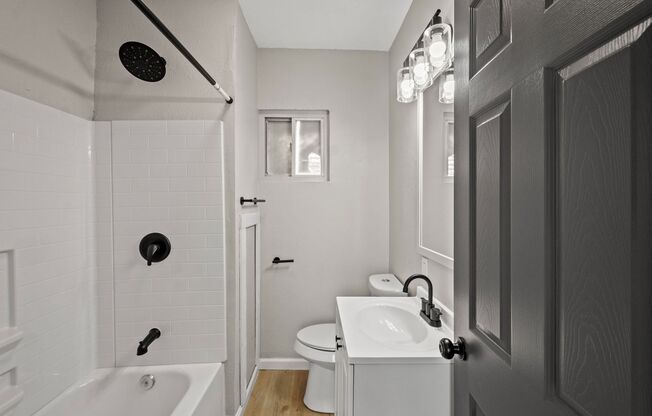 Beautiful 2 bedroom home in Homestead available August 1!