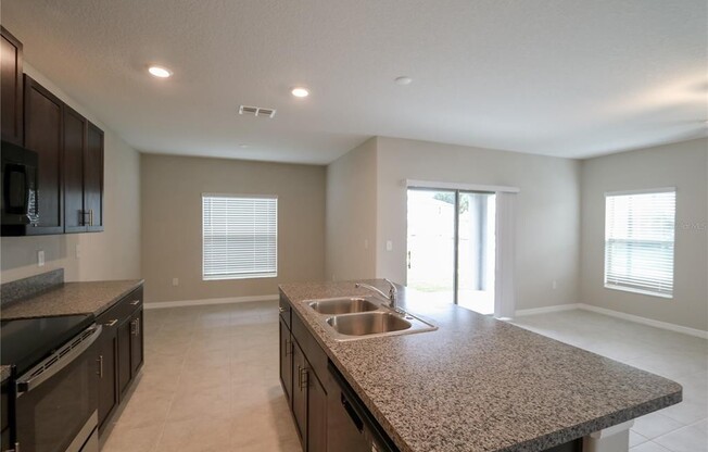 4714 NORMAN OAK PL